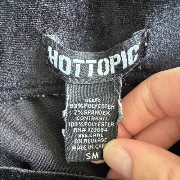 Hot Topic Black Velvet Skater Skirt - Picture 3 of 3